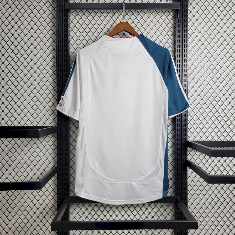 Camisa Retrô Liverpool III 2006/07