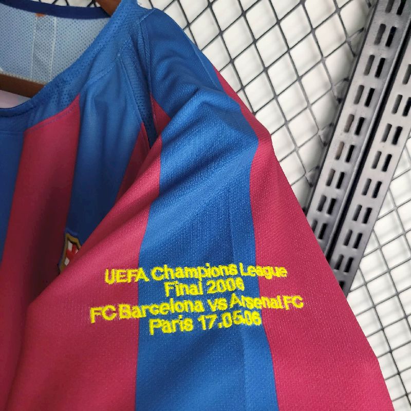 Camisa Retrô Barcelona I Manga Longa 2005/06