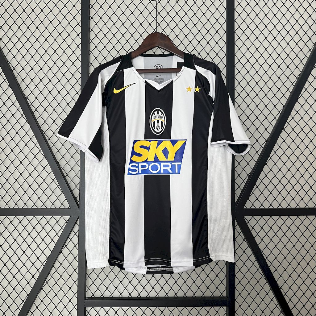 Camisa Retrô Juventus I 2004/05