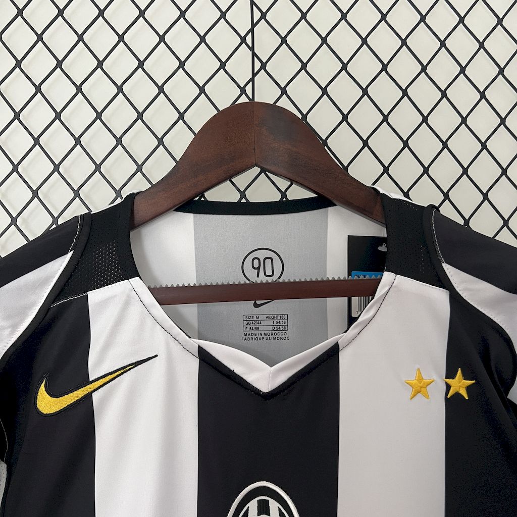 Camisa Retrô Juventus I 2004/05
