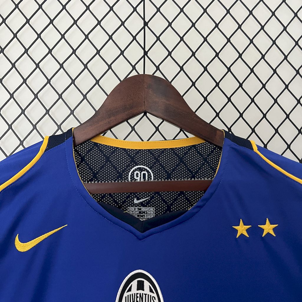 Camisa Retrô Juventus II 2004/05