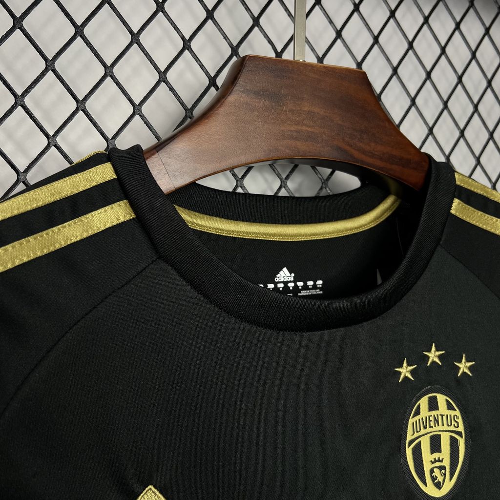 Camisa Retrô Juventus III 2015/16