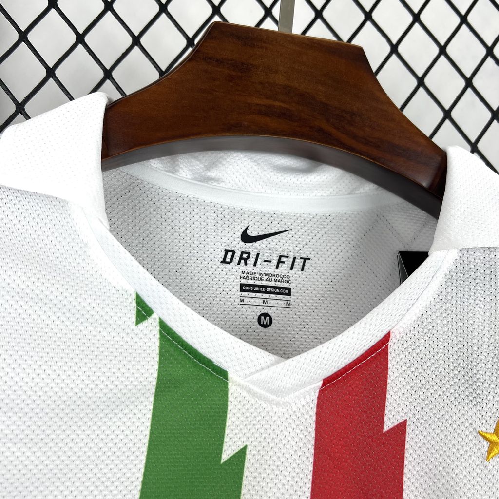 Camisa Retrô Juventus II 2010/11