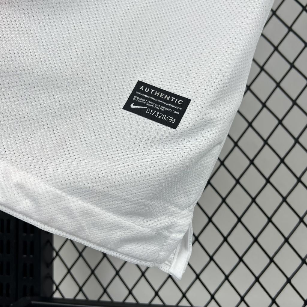 Camisa Retrô Juventus II 2010/11
