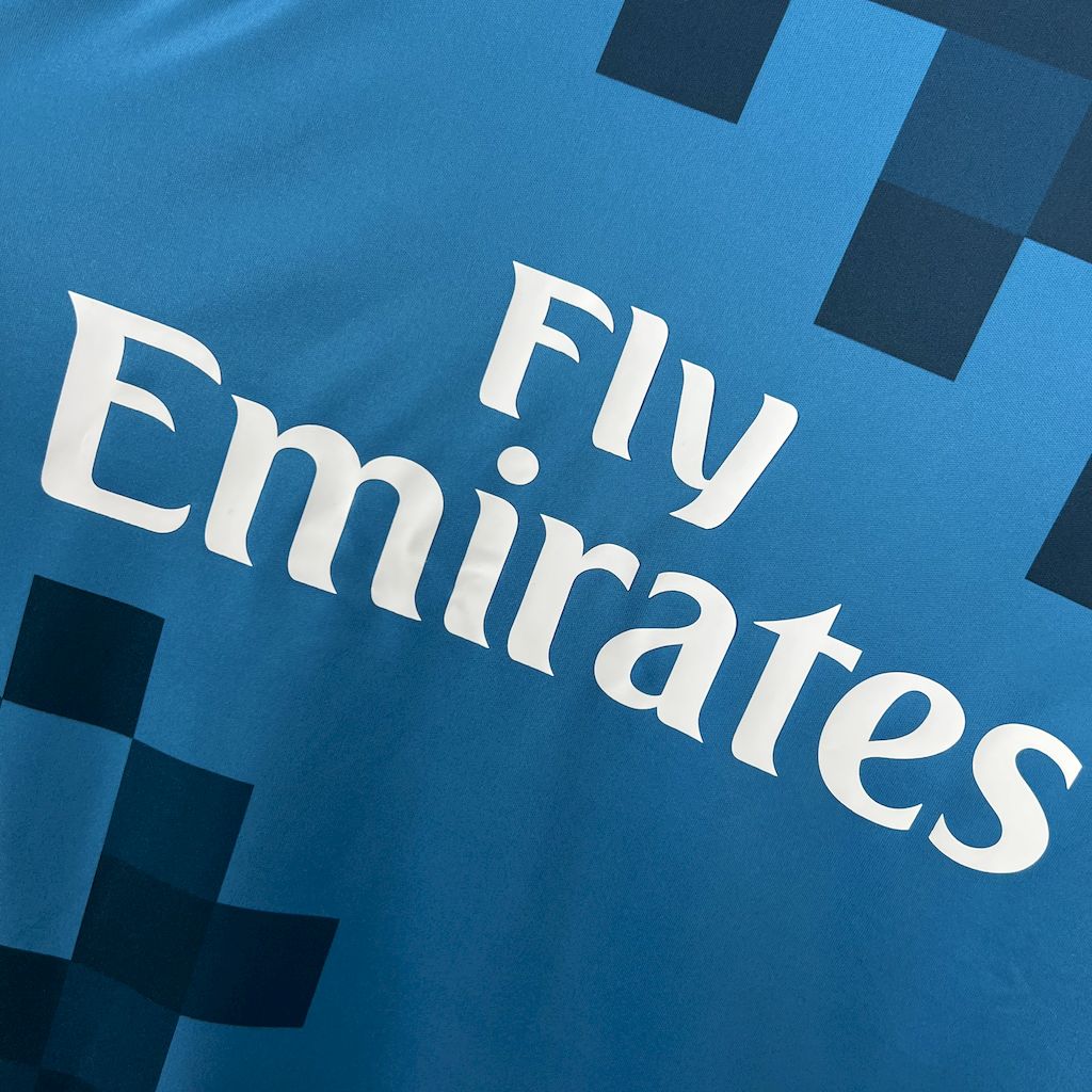 Camisa Retrô Real Madrid ll 2017/18