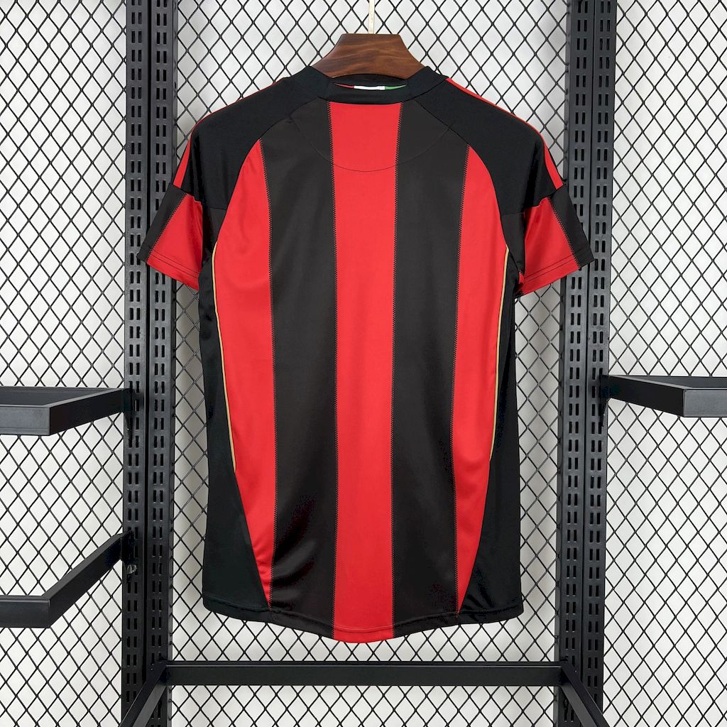 Camisa Retrô AC Milan I 2010/11