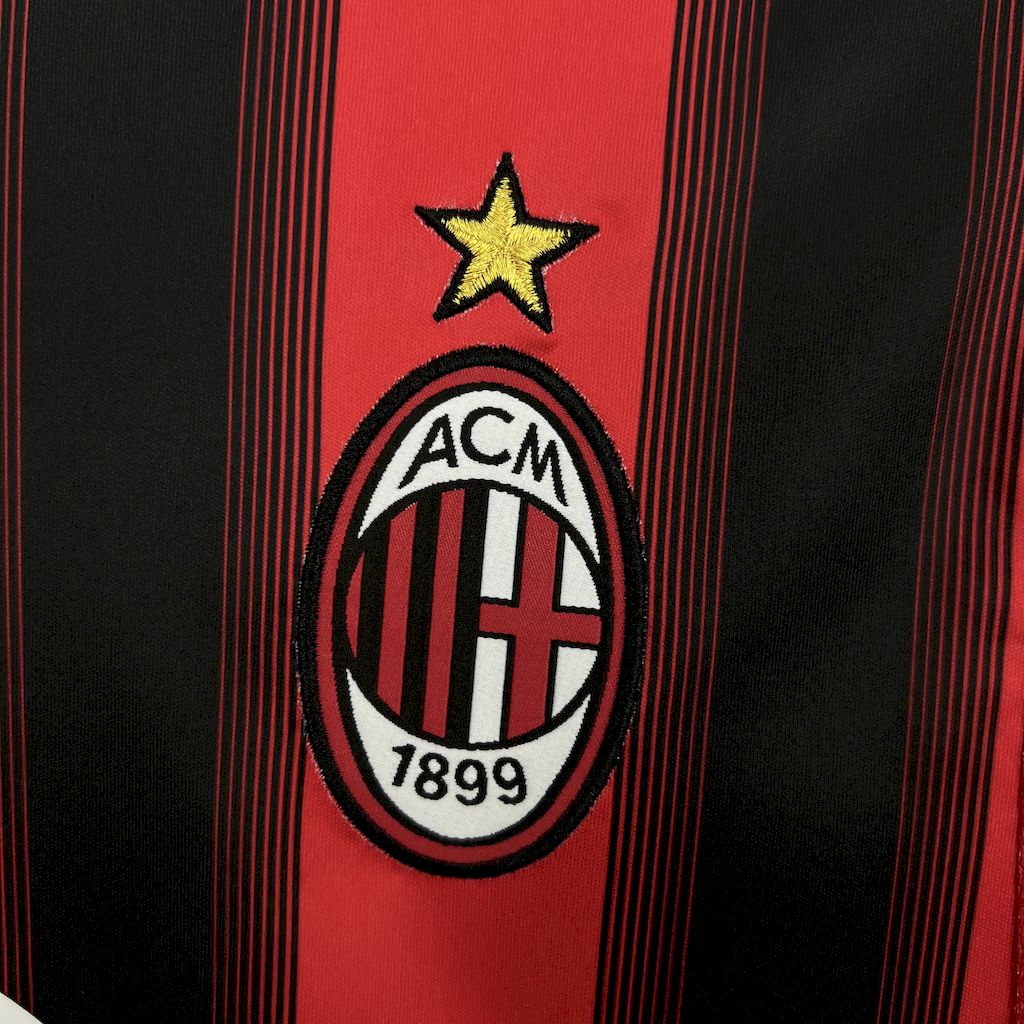 Camisa Retrô AC Milan I 2004/05