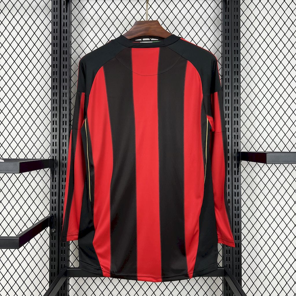Camisa Retrô AC Milan I Manga Longa 2010/11