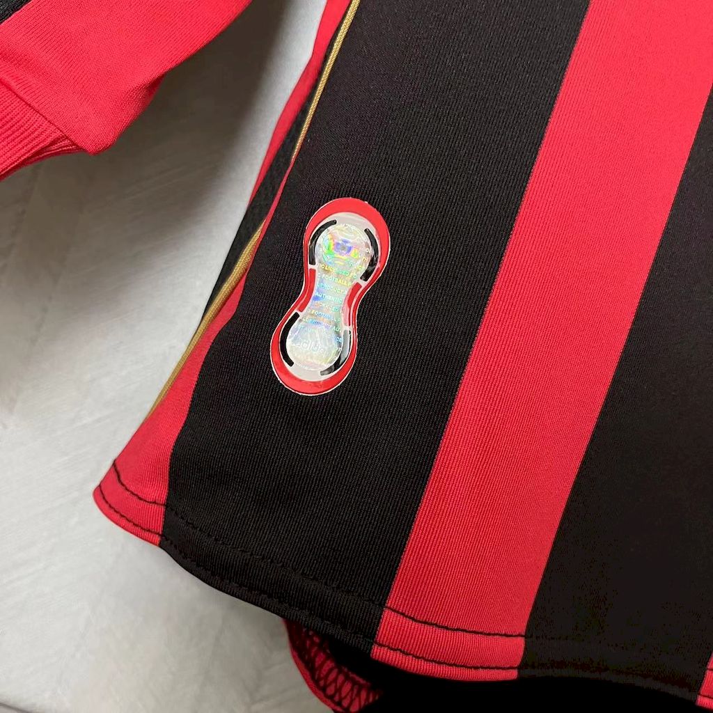 Camisa Retrô AC Milan I Manga Longa 2006/07