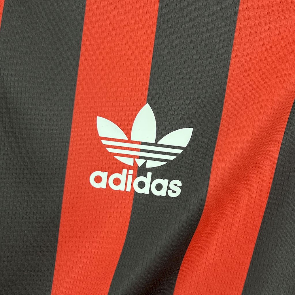 Camisa Retrô AC Milan 2024/25