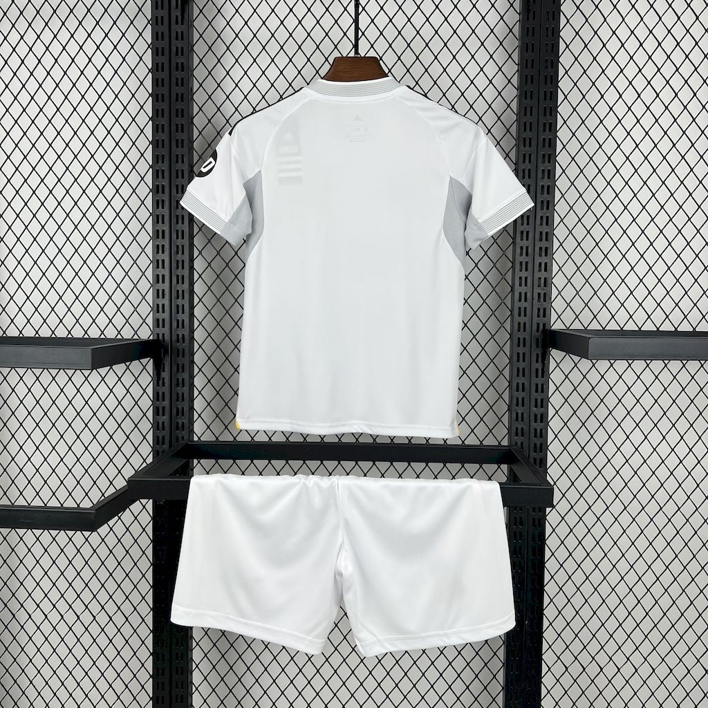 Kit Infantil Real Madrid l 2025/26