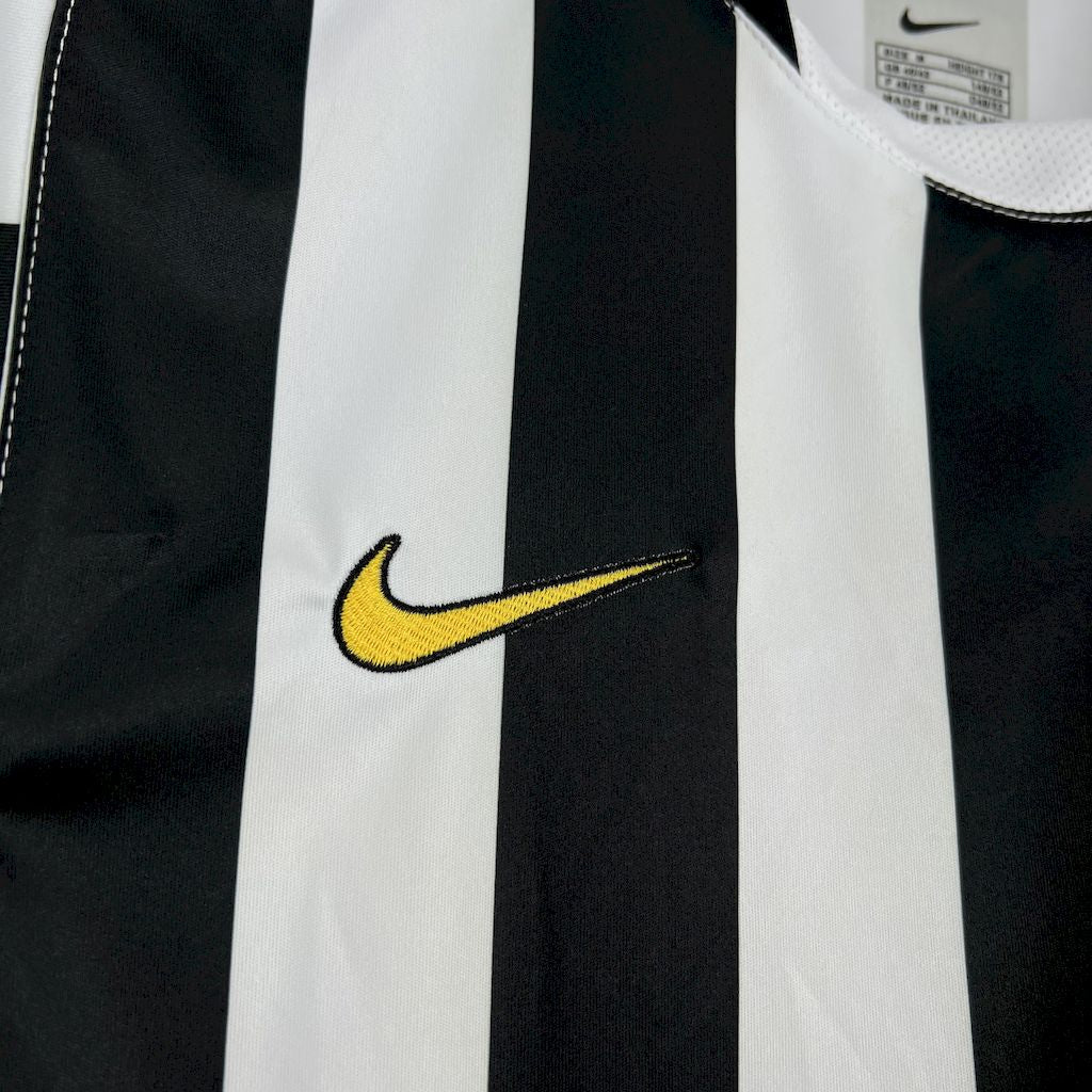 Camisa Retrô Juventus I 2002/03