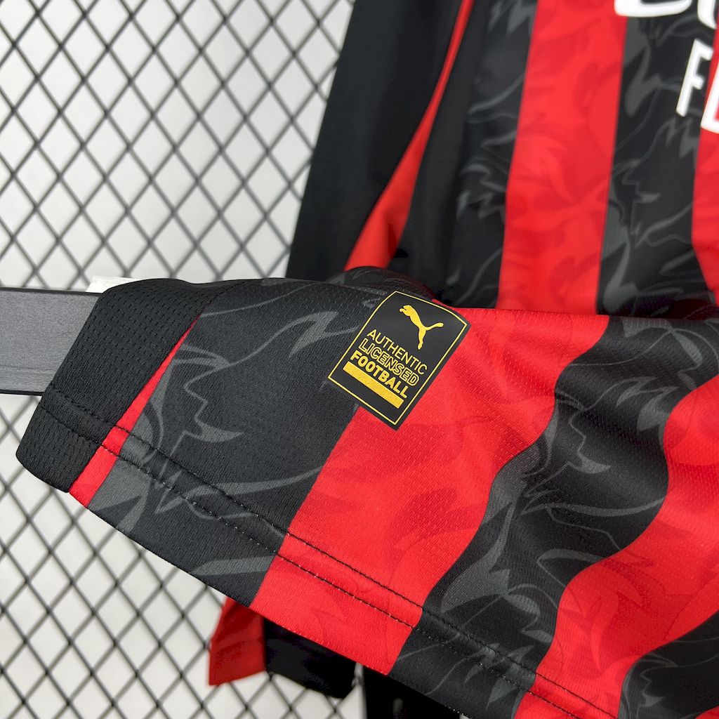 Camisa AC Milan Manga Longa I 2025/26 Torcedor Masculina