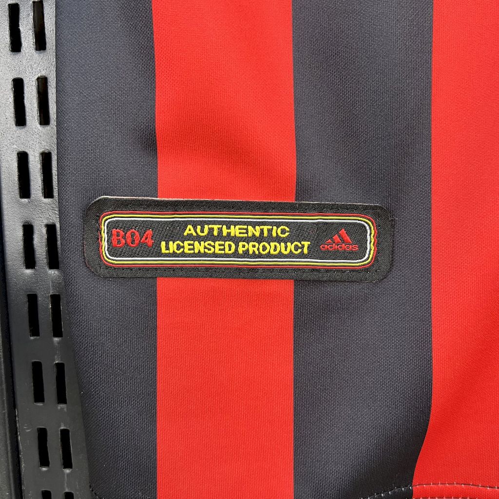 Camisa Retrô Bayer Leverkusen I 2000/01