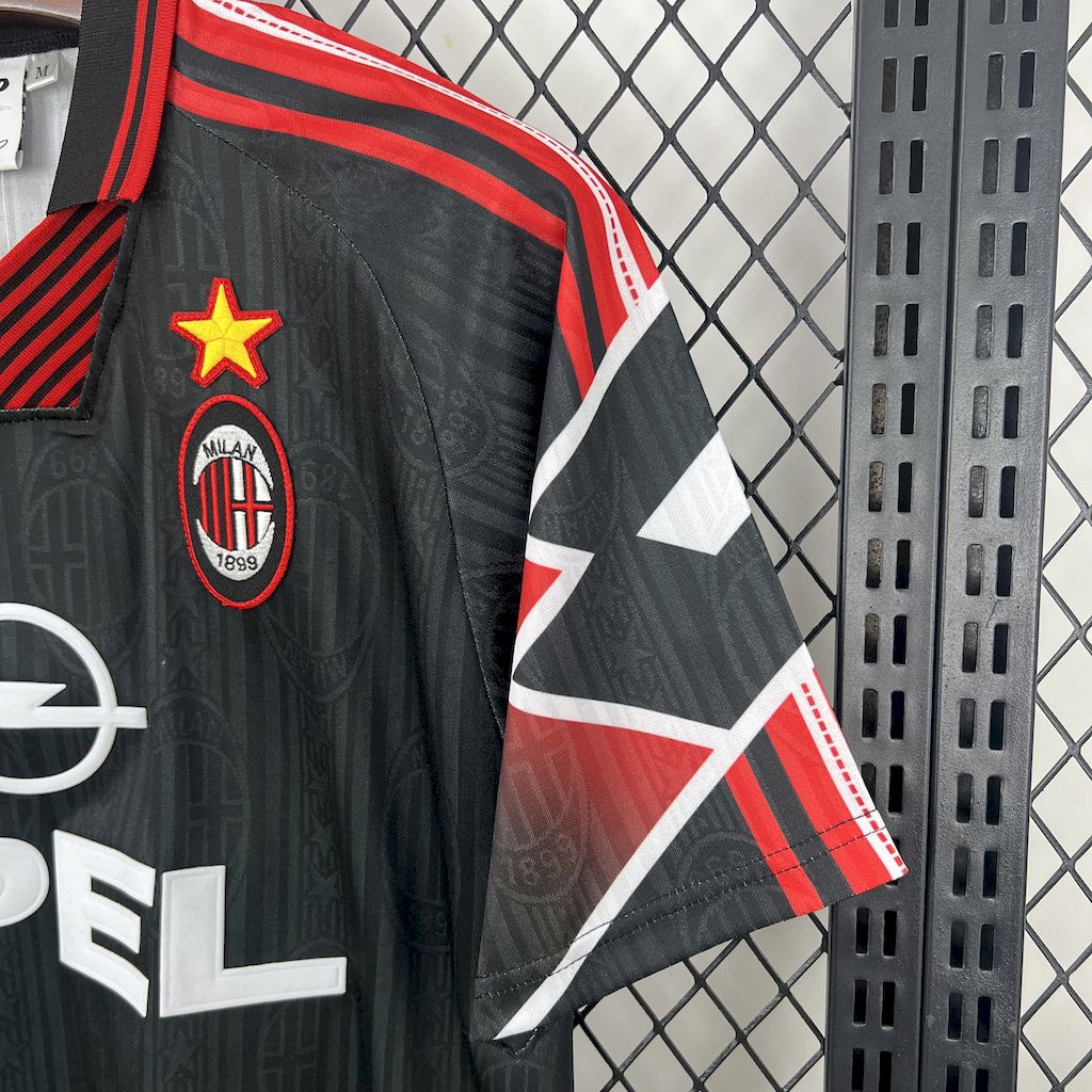 Camisa Retrô AC Milan 1997/98