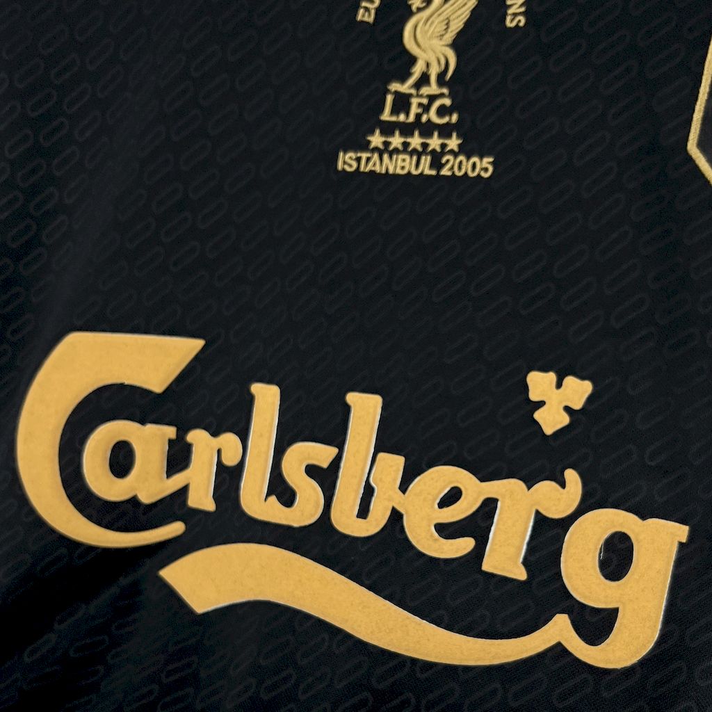 Camisa Liverpool Carlsberg 2025/26 Torcedor Masculina- Edição Especial