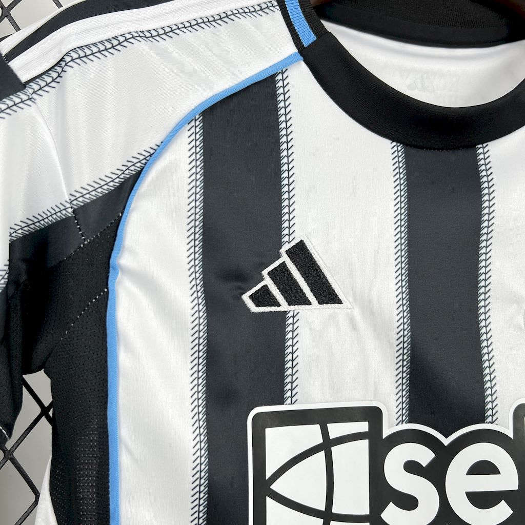 Kit Infantil Newcastle I 2025/26