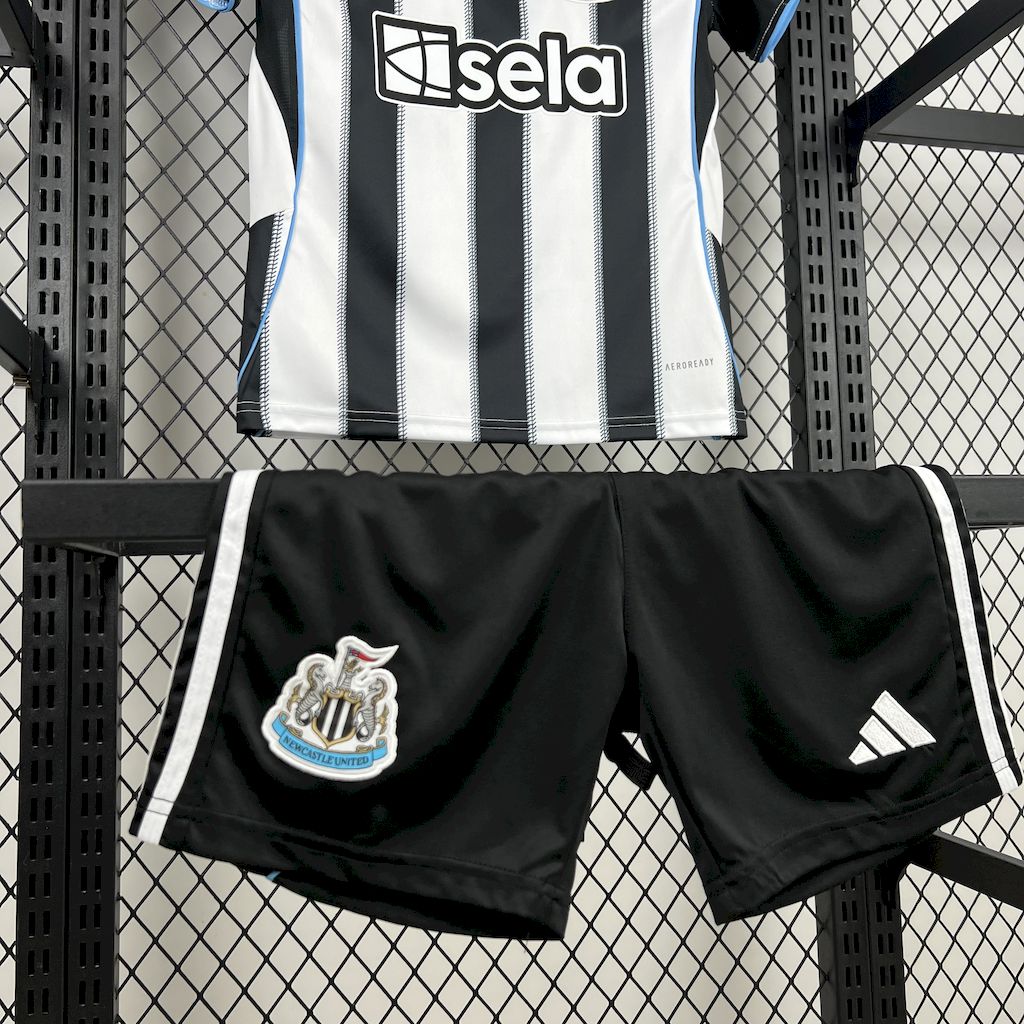 Kit Infantil Newcastle I 2025/26
