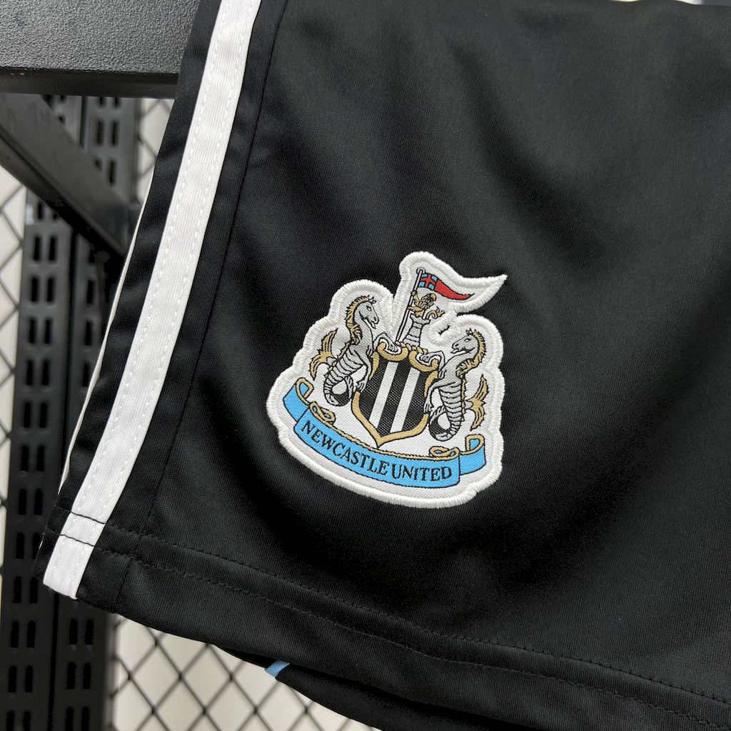 Kit Infantil Newcastle I 2025/26
