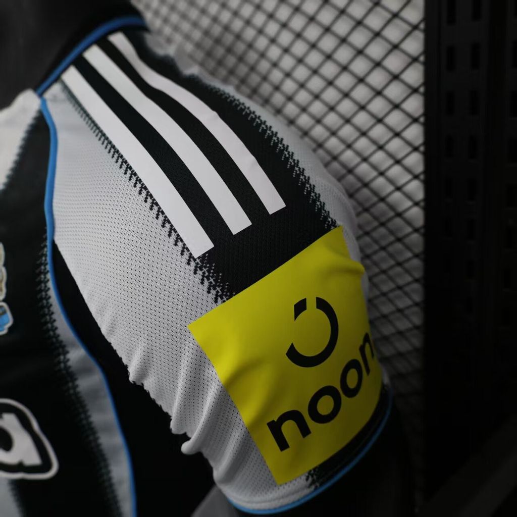 Camisa Newcastle I 2025/26 Jogador Masculina