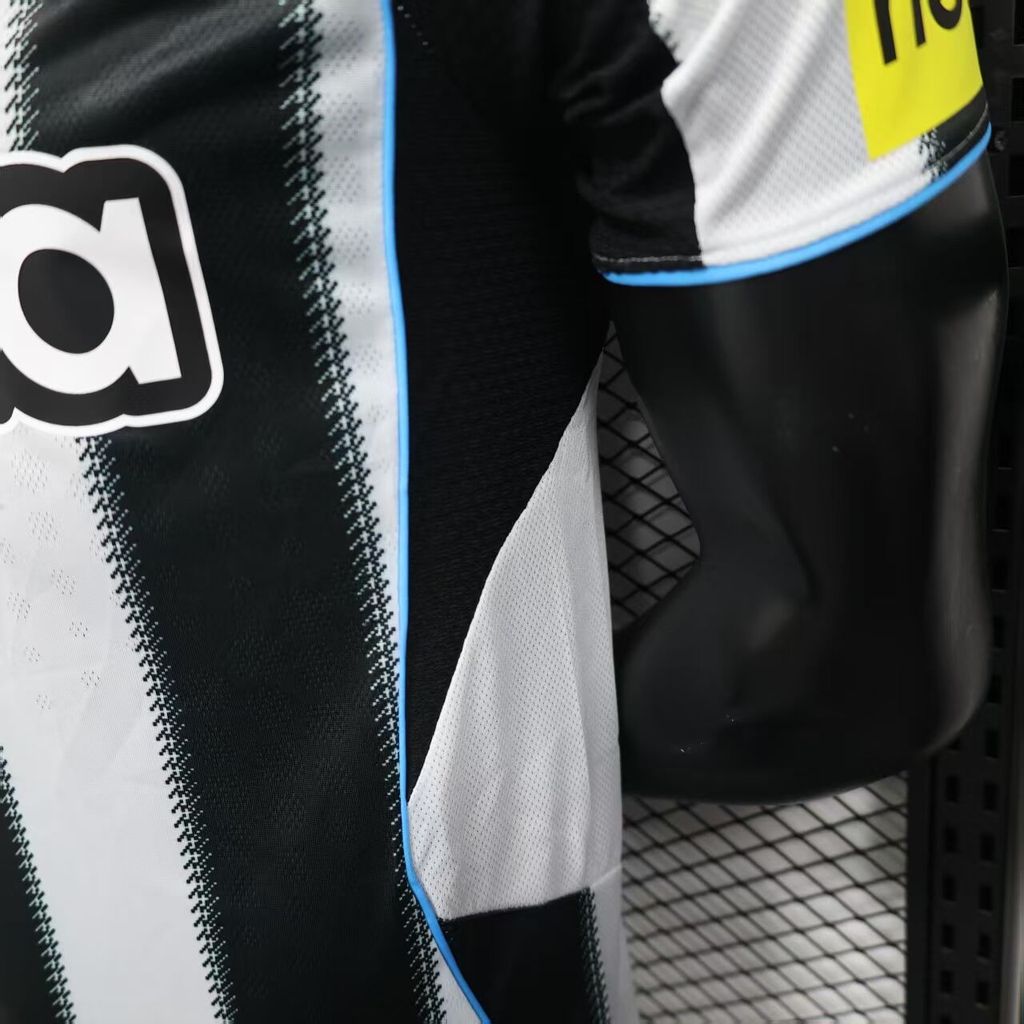 Camisa Newcastle I 2025/26 Jogador Masculina