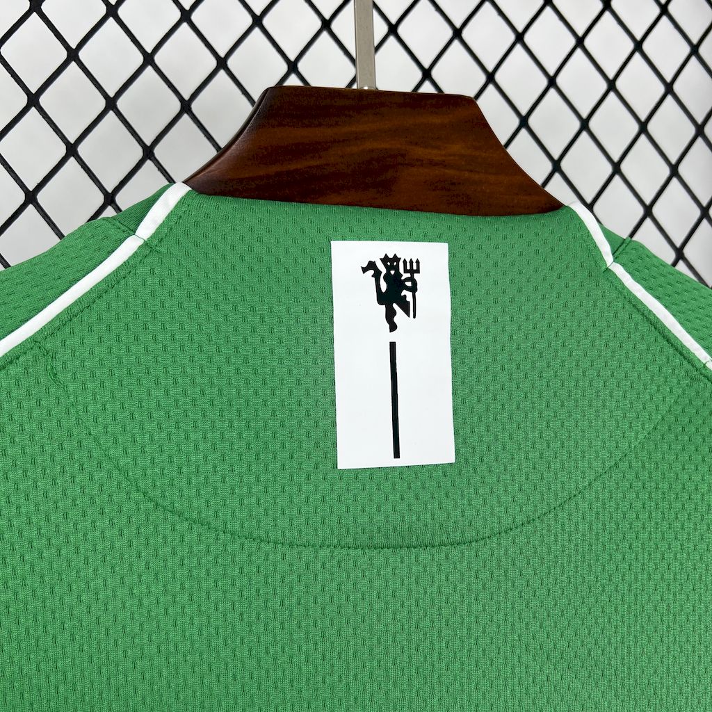Camisa Retrô Manchester United Verde Goleiro Manga Longa 2007/08