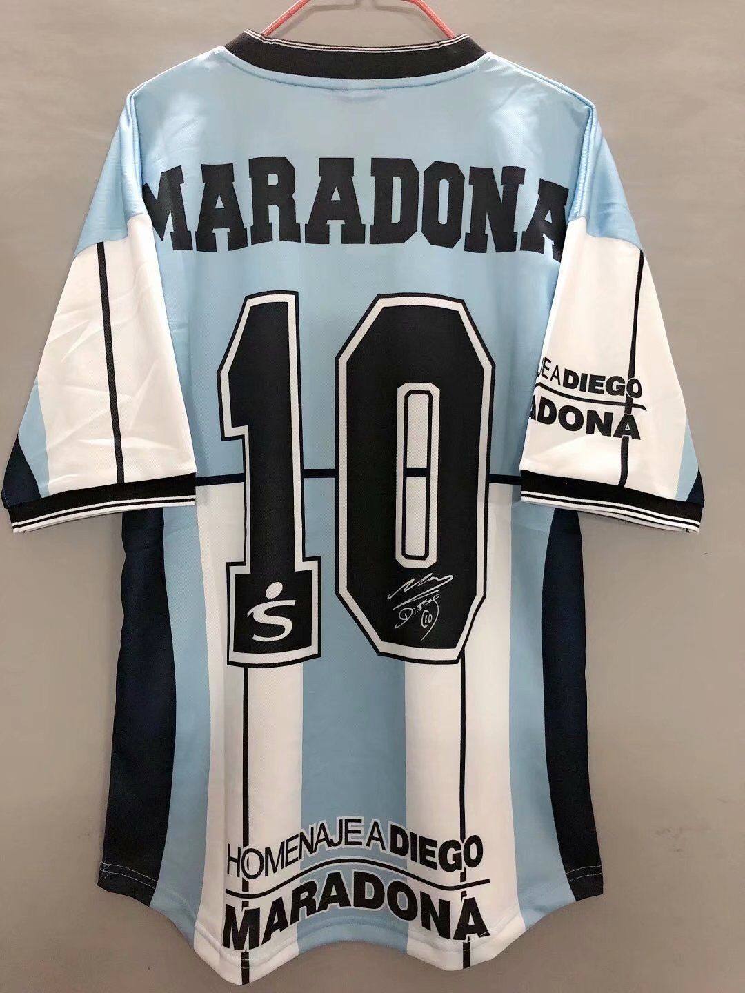 Camisa Retrô Argentina 2001 Maradona
