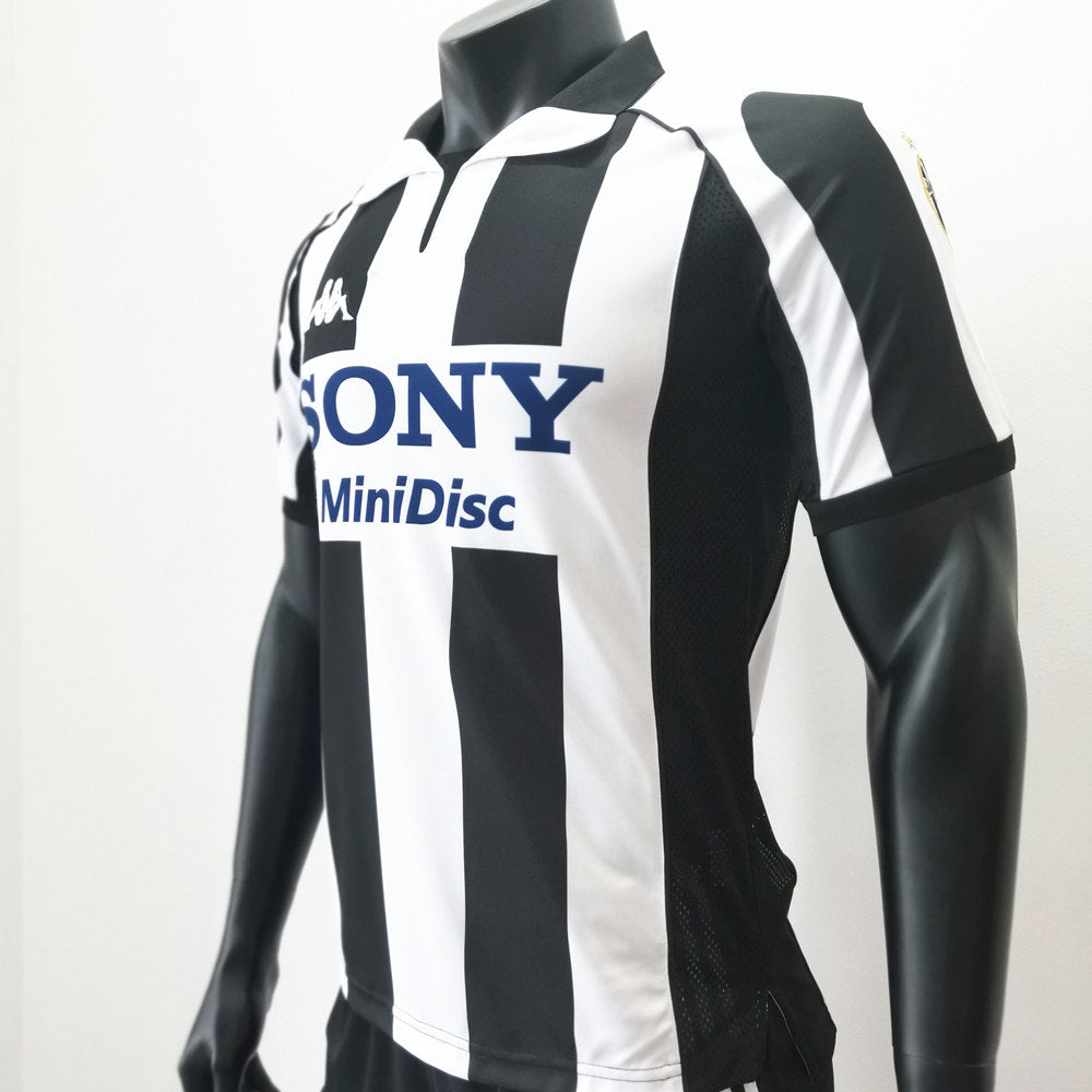 Camisa Retrô Juventus I 1997/98