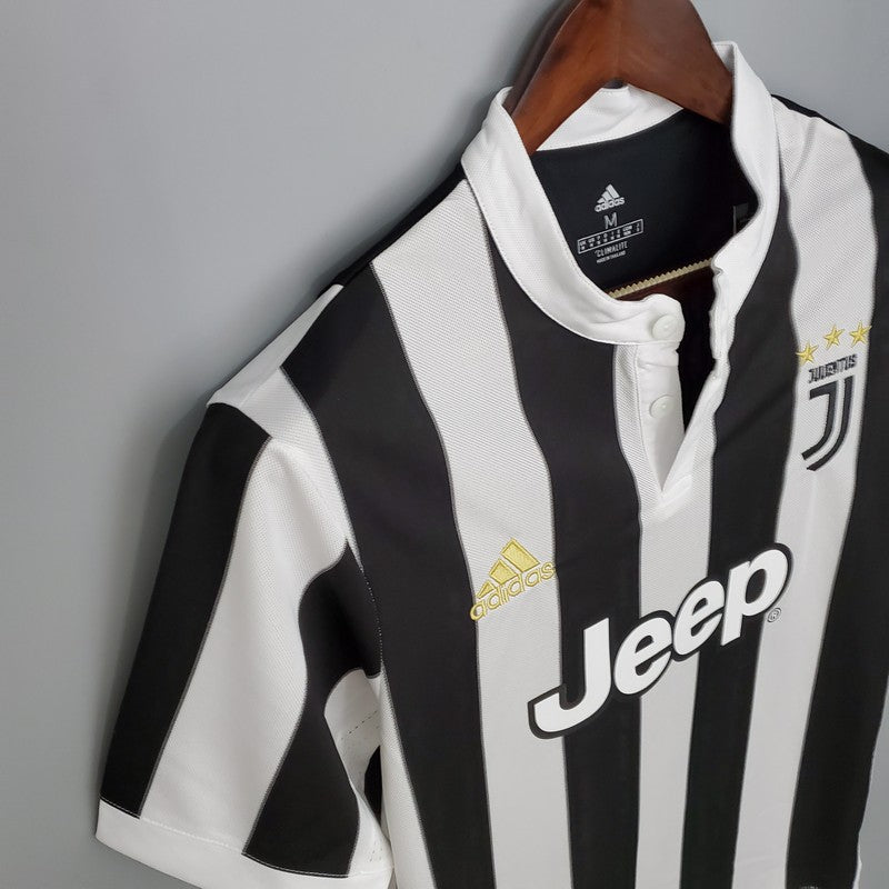 Camisa Retrô Juventus I 2017/18