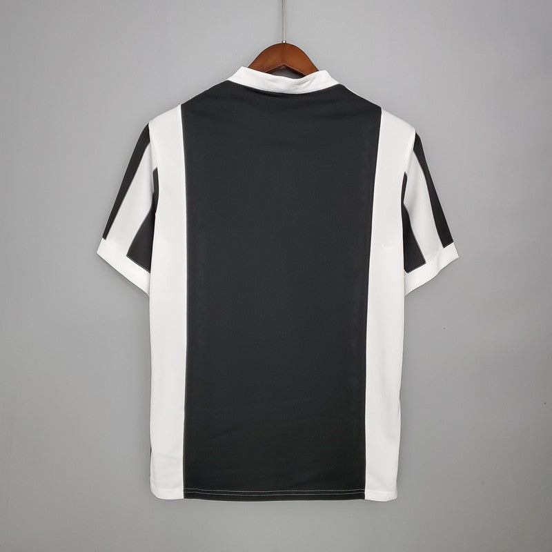 Camisa Retrô Juventus I 2017/18