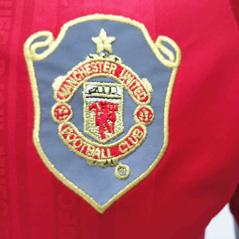 Camisa Retrô Manchester United I Manga Longa 1999/00