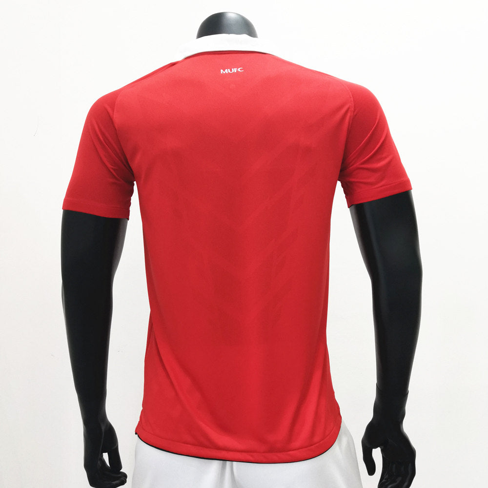 Camisa Retrô Manchester United I 2010/11