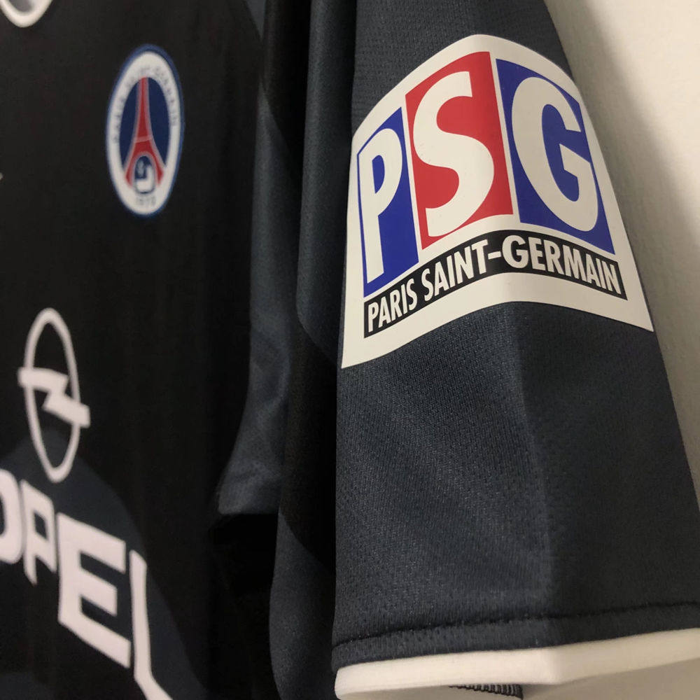 Camisa Retrô Paris Saint Germain III 2001/02