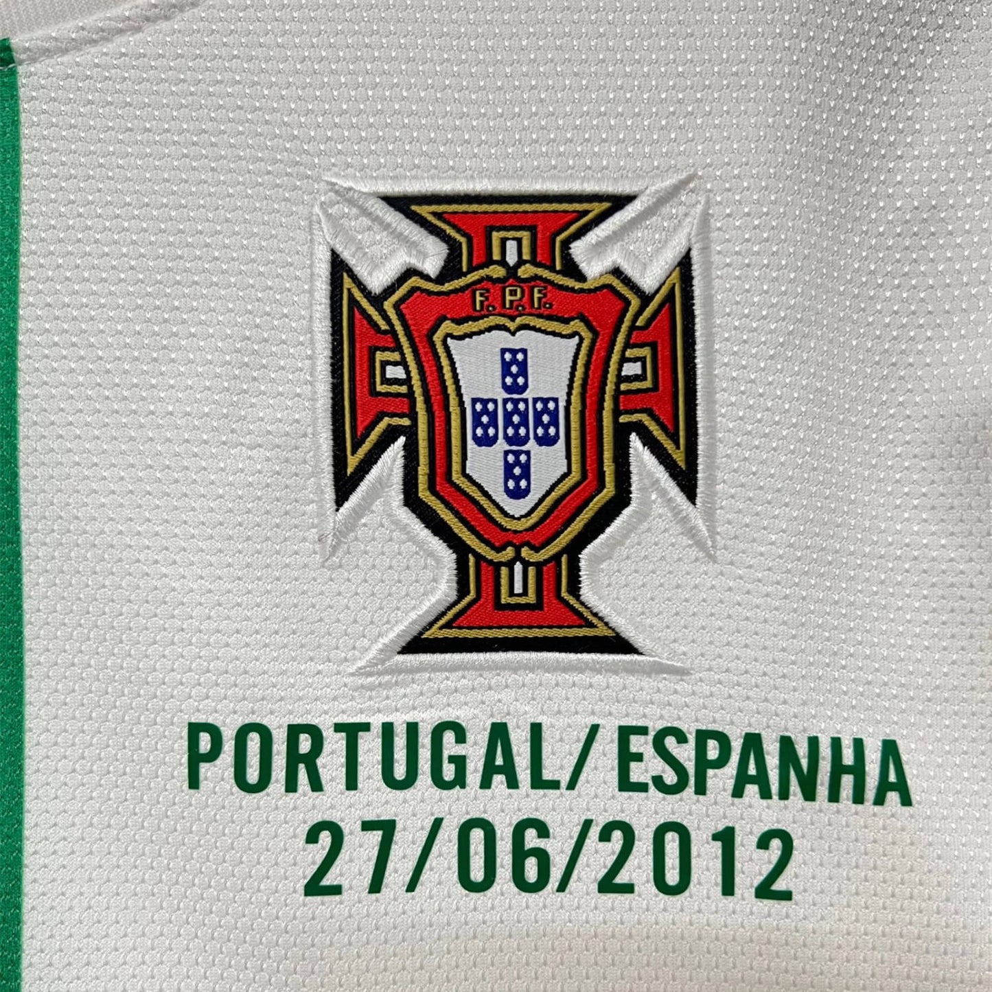 Camisa Retrô Portugal II Manga Longa 2012