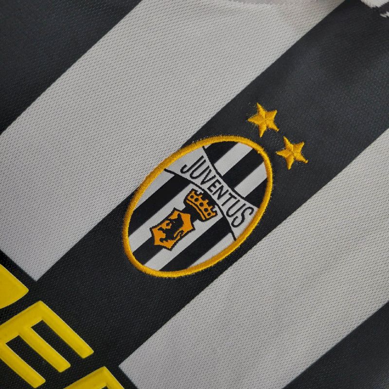 Camisa Retrô Juventus I 2001/02