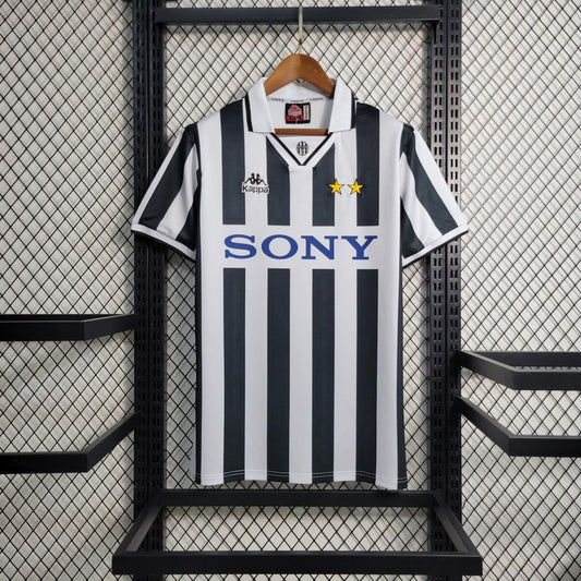 Camisa Retrô Juventus I 1995/96
