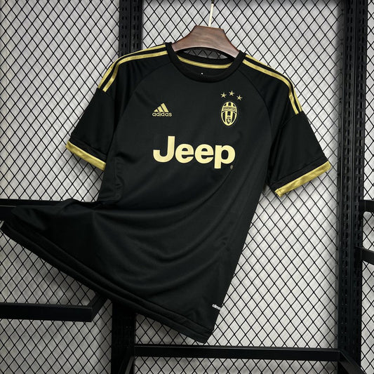 Camisa Retrô Juventus III 2015/16