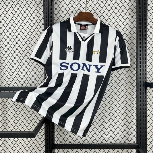 Camisa Retrô Juventus I 1996/97