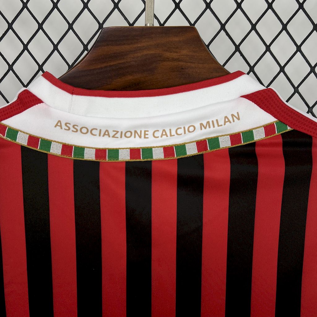Camisa Retrô AC Milan I 2011/12