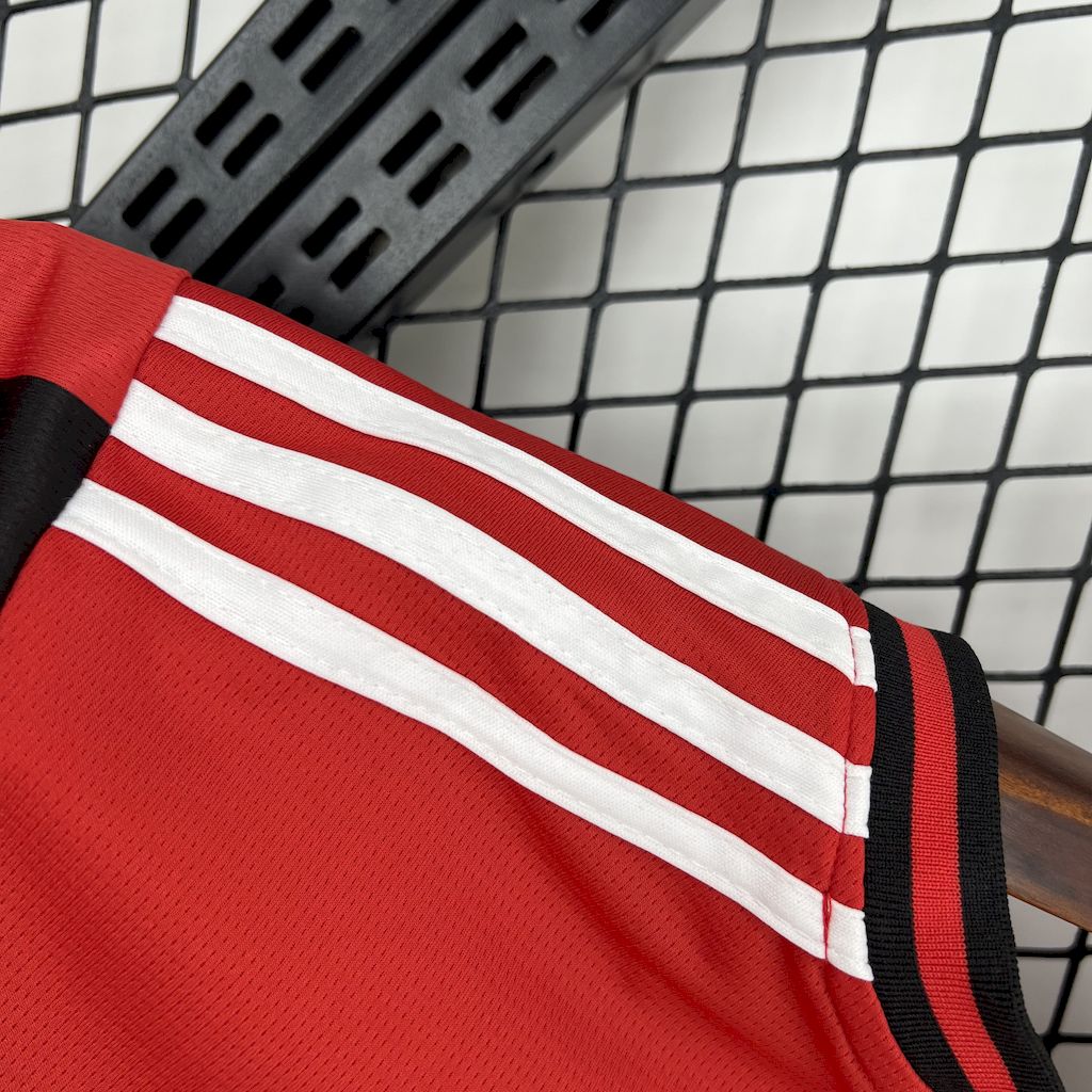 Camisa Retrô AC Milan 2024/25