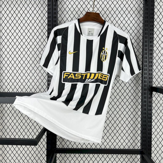 Camisa Retrô Juventus I 2002/03