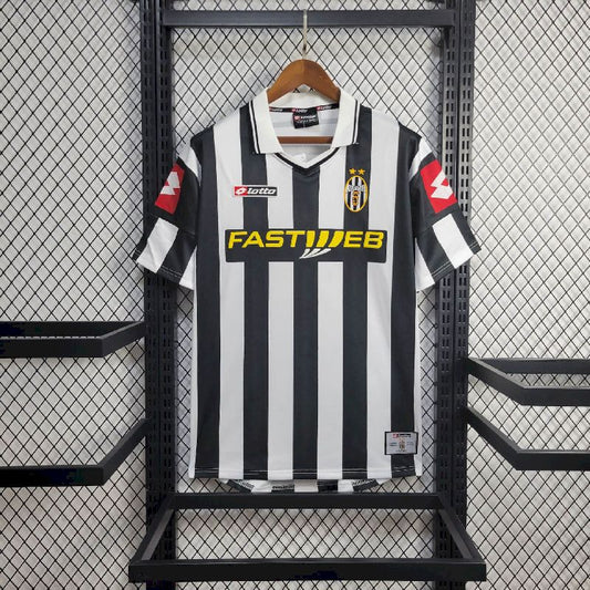Camisa Retrô Juventus I 2001/02