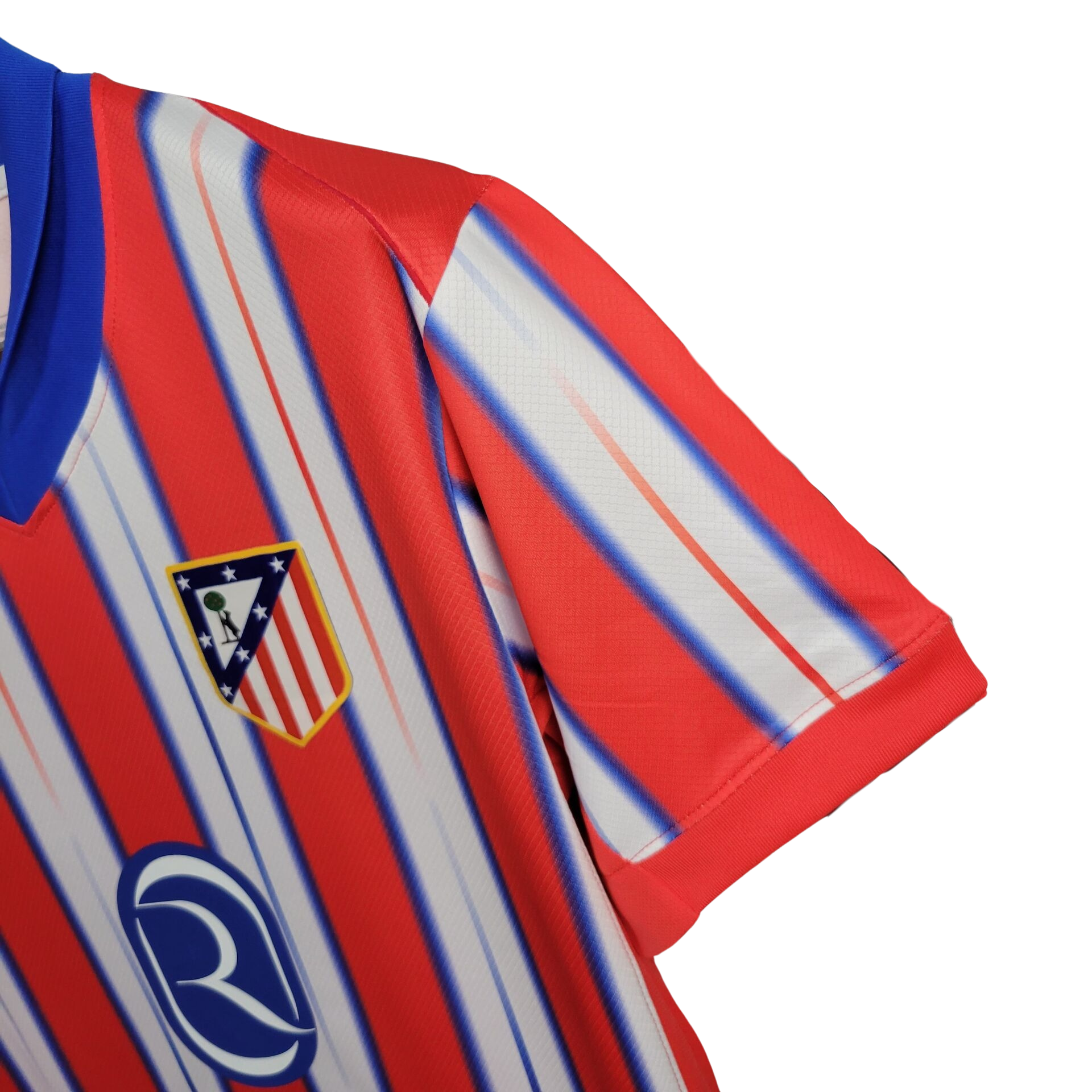 camisa-atletico-madrid-i-2024-25-torcedor-masculina-antiga-home-primeira-oficial-europeu-uniforme-camiseta-vermelha-e-branca-listras-vermelhas-e-brancas-nike-riyadh-air-gola-azul-titular