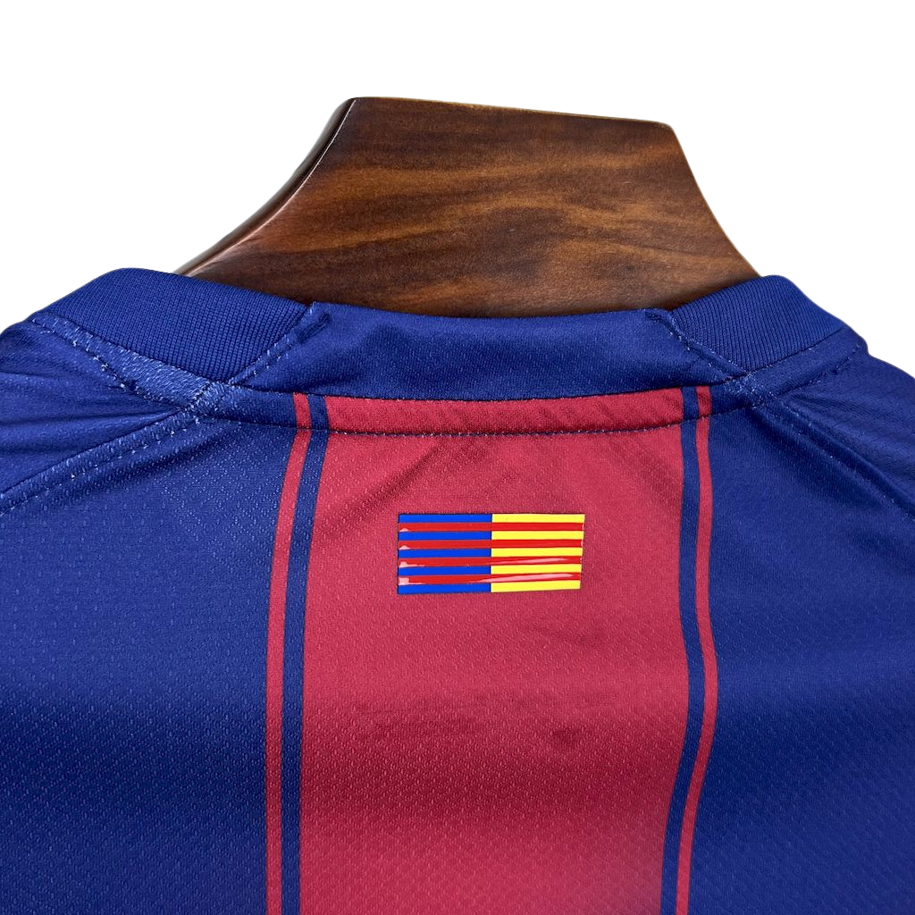 camisa-barcelona-l-2025-26-torcedor-masculina-camiseta-champions-league-lancamento-europeu-primeira-home-oficial-vermelha-e-azul-lamine-yamal-raphinha-spotify-nike