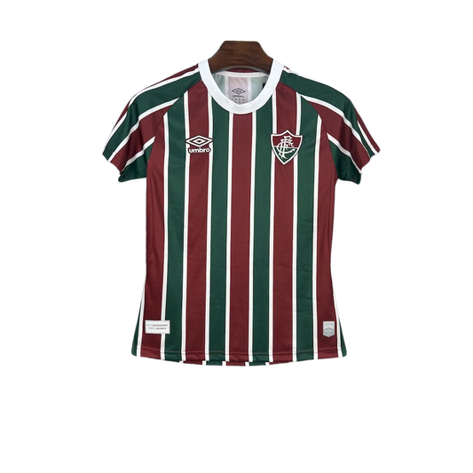 camisa-fluminense-l-2025-26-torcedor-feminina-camiseta-lancamento-primeira-home-oficial-tricolor-verde-vinho-branco-listrada-umbro-baby-look