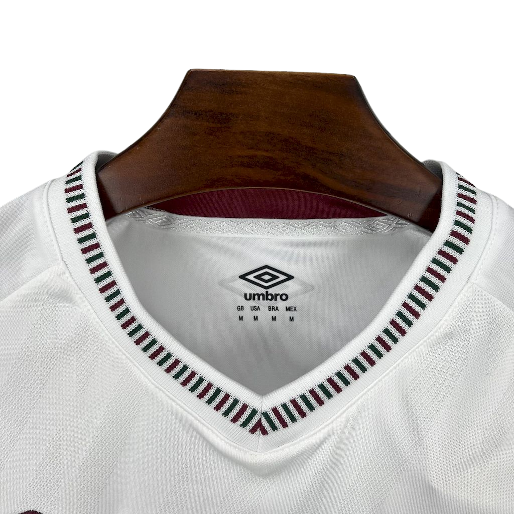 camisa-fluminense-ll-2025-26-torcedor-masculina-camiseta-lancamento-segunda-away-oficial-branca-branco-verde-e-vinho-na-lateral-superbet-umbro
