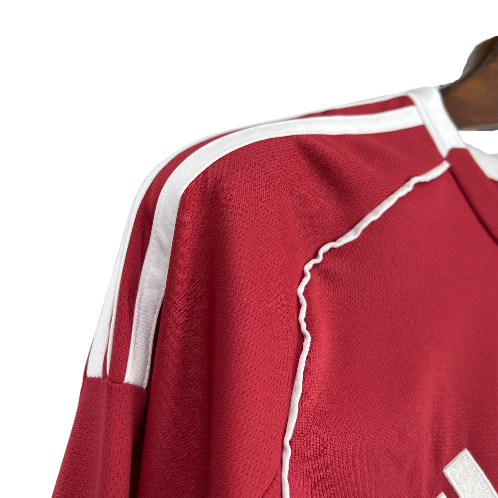 camisa-liverpool-i-manga-longa-2025-26-champions-league-lancamento-europeu-home-vermelha-branco-branca-vermelha-listras-standard-adidas