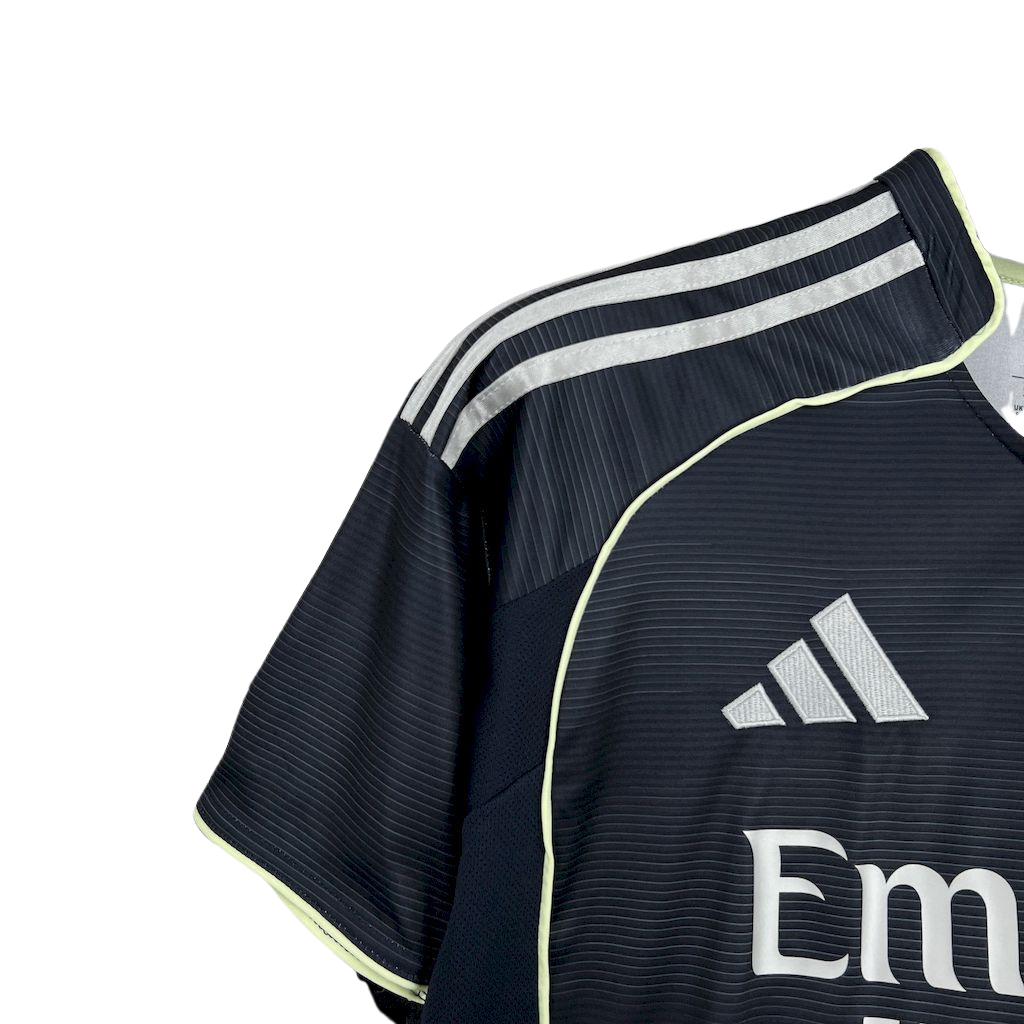 camisa-real-madrid-ll-2025-26-torcedor-masculina-camiseta-champions-league-lancamento-europeu-segunda-away-oficial-preta-branca-preto-branco-adidas-hp