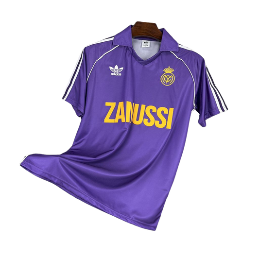 camisa-retro-real-madrid-lll-1984-85-antiga-third-terceira-zanussi-adidas-roxo-roxa-detalhes-branco-gola-polo-europeu-uniforme