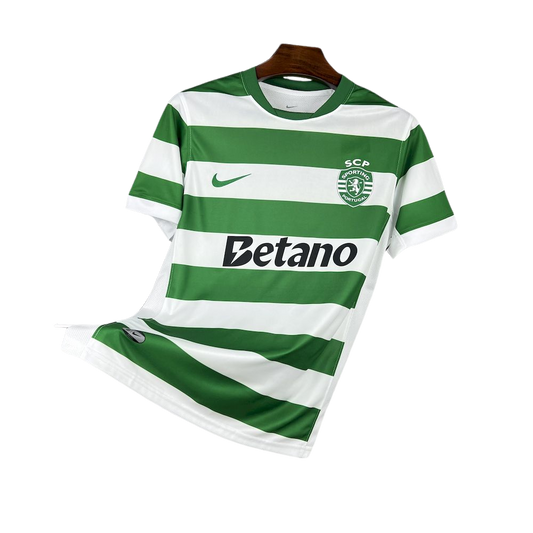 camisa-sporting-cp-l-2025-26-torcedor-masculina-camiseta-champions-league-lancamento-europeu-primeira-home-oficial-betano-scp-nike-listrada-verde-e-branca
